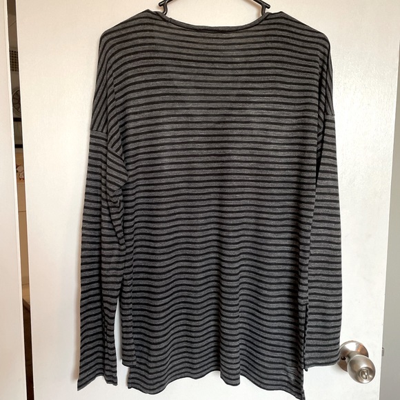 Madewell Striped V-Neck Shirt - Size S - Picture 4 of 9